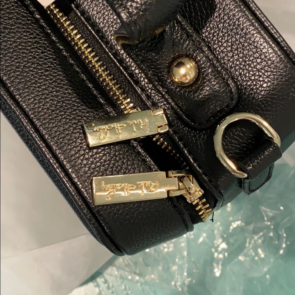 💕LAST 1💕Black Quilted Box Satchel ⭐️ - Picture 12 of 16